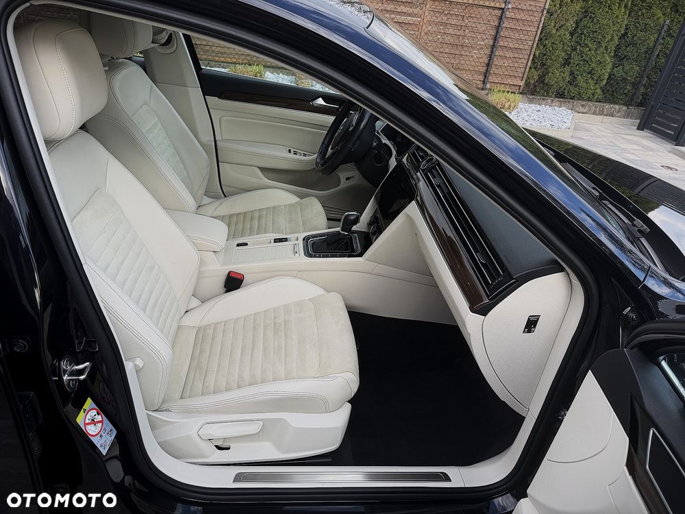 Volkswagen Passat 2.0 TSI 4Mot Elegance DSG - 40