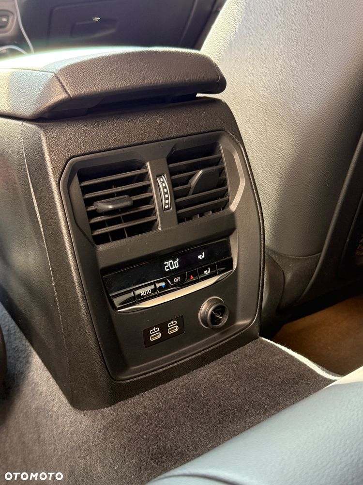 BMW Seria 3 320d xDrive M Sport - 17