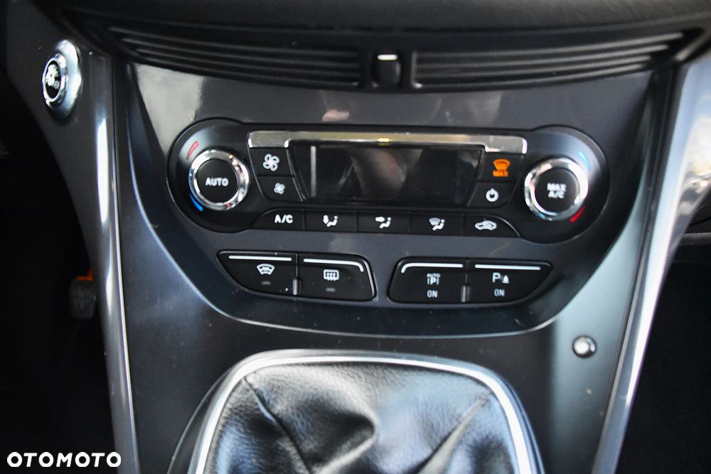 Ford Kuga 2.0 TDCi 4x4 Titanium - 20