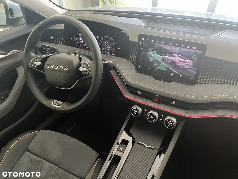 Skoda Superb 2.0 TDI SCR 4x4 Edition 130 DSG - 13