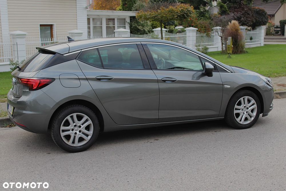 Opel Astra IV 1.6 CDTI Executive - 4