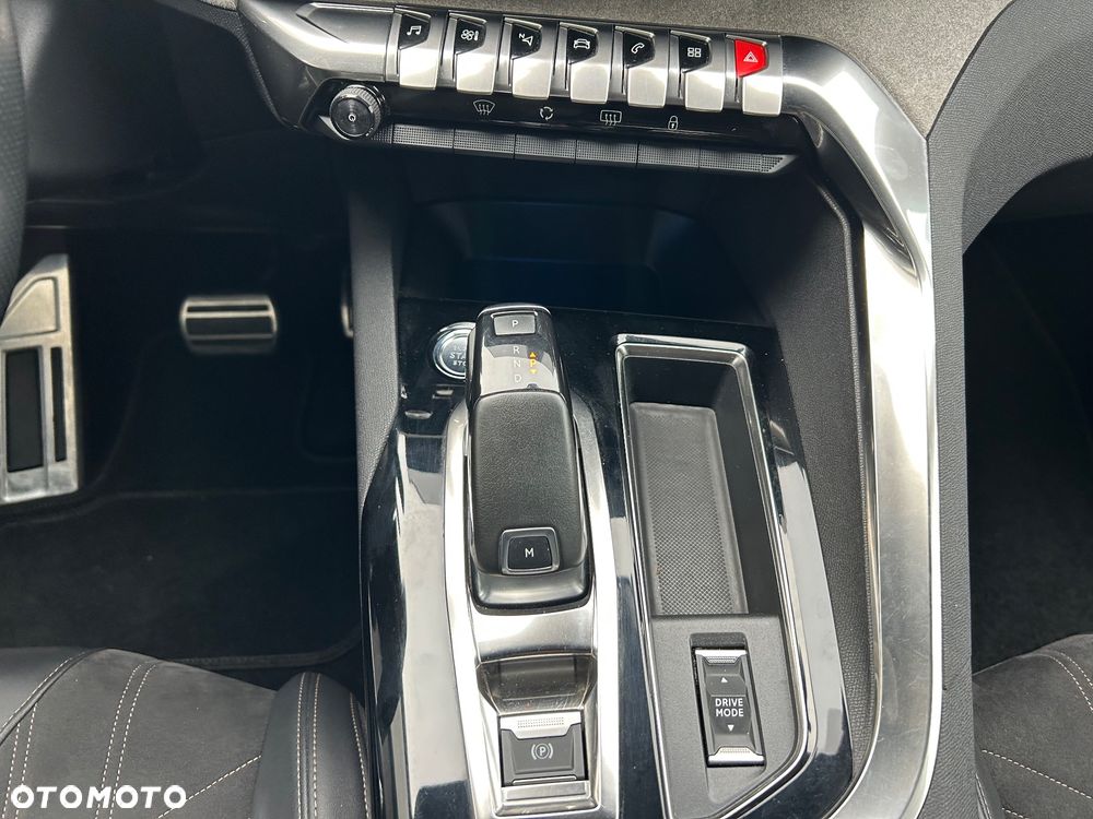 Peugeot 3008 1.5 BlueHDi GT Pack S&S EAT8 - 25