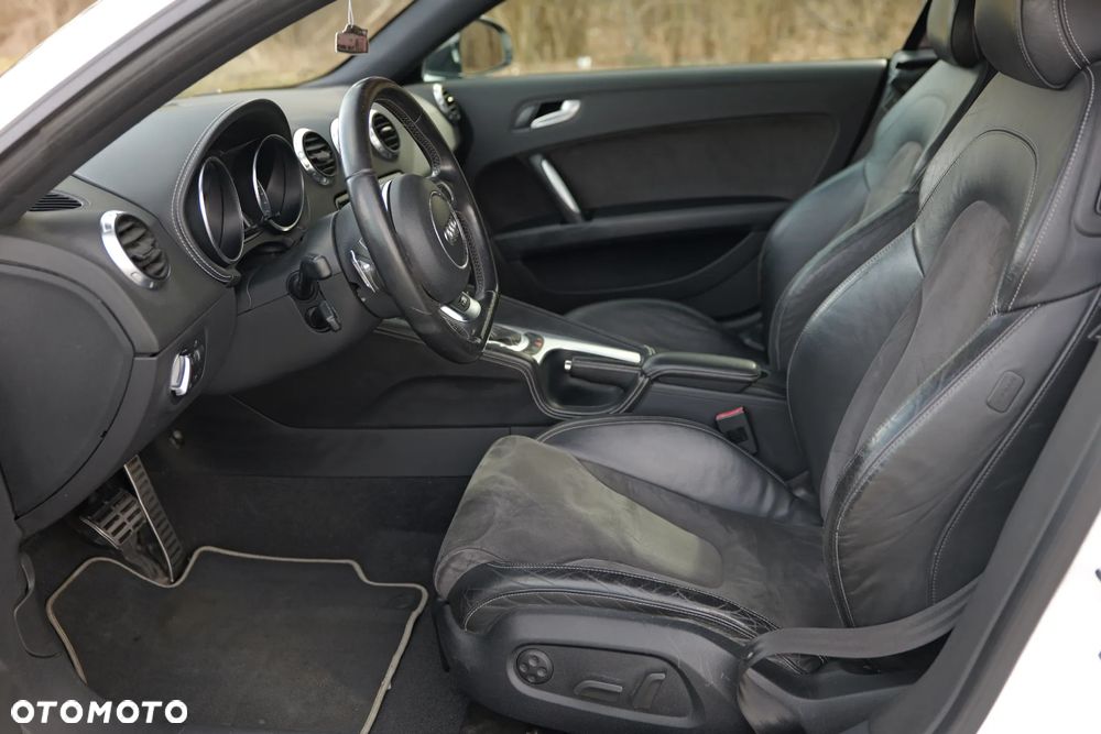 Audi TT S Coupé tronic - 31