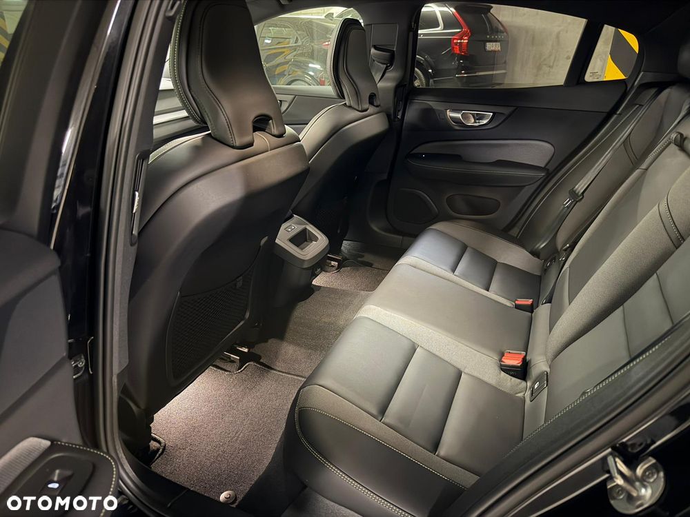 Volvo S60 B4 B Plus Dark - 15