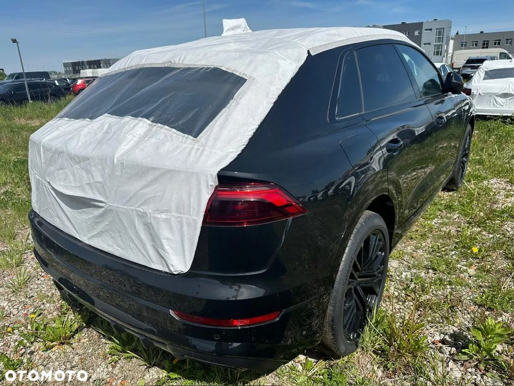 Audi Q8 - 10