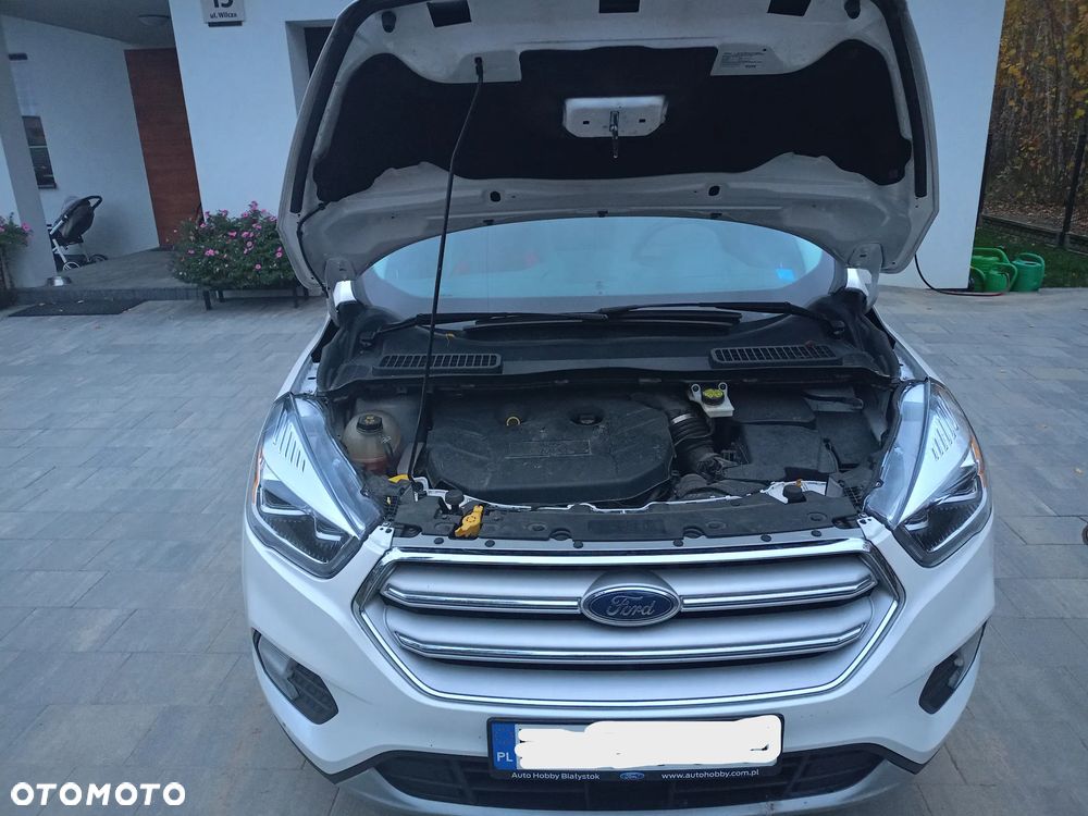 Ford Escape 2.0 EcoBoost AWD Titanium - 14