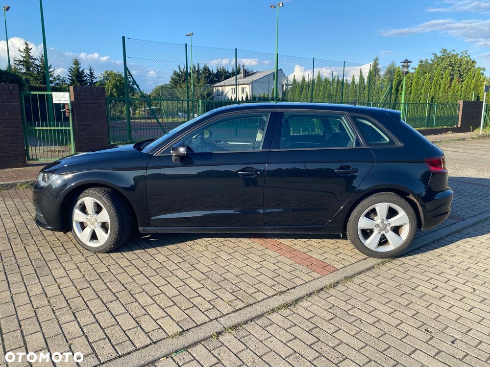 Audi A3 Sportback - 3