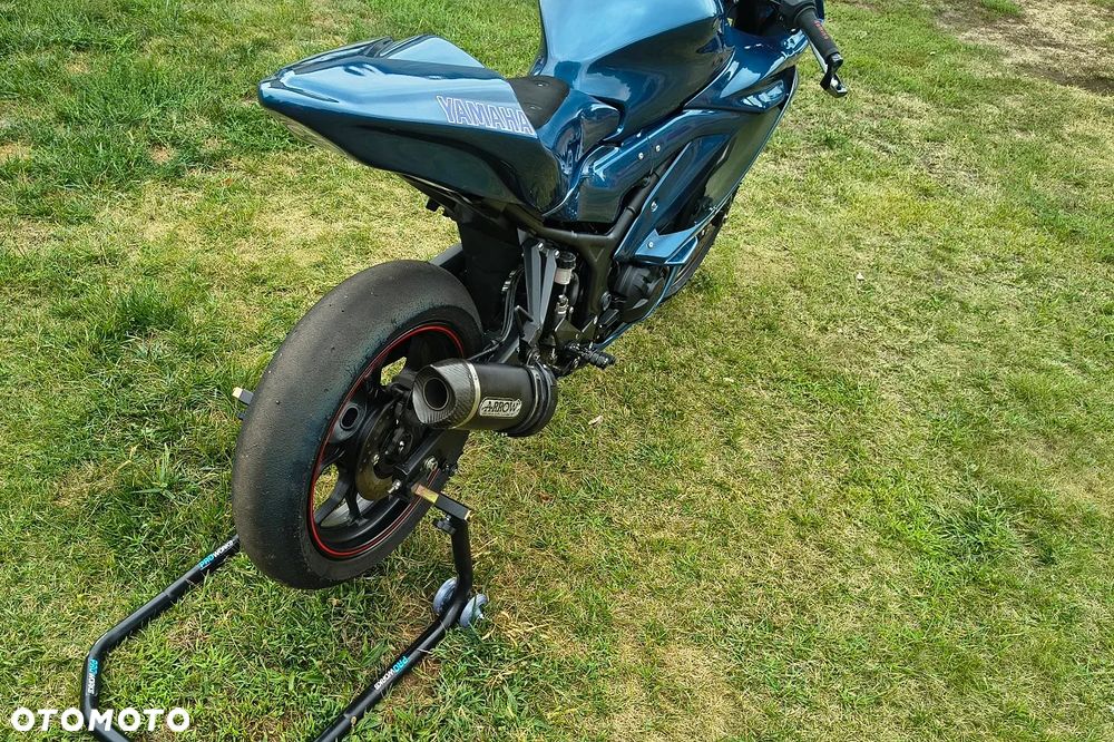 Yamaha R3 - 5