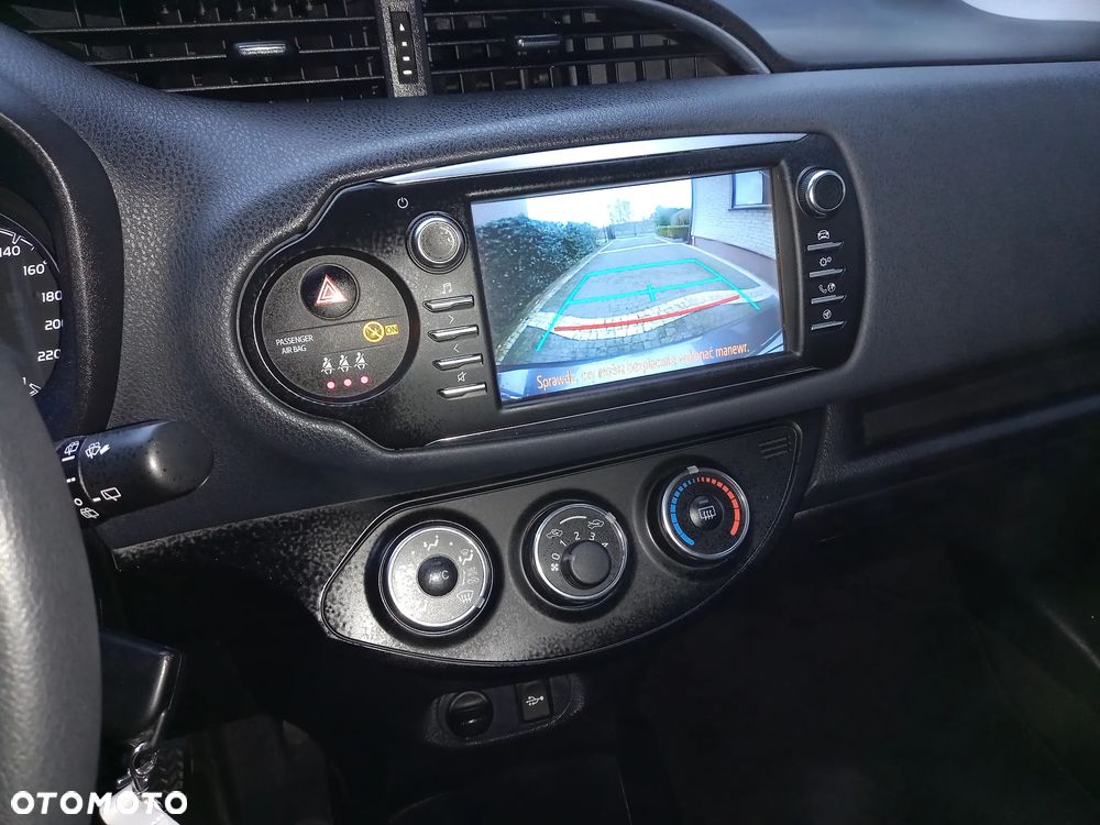 Toyota Yaris - 16