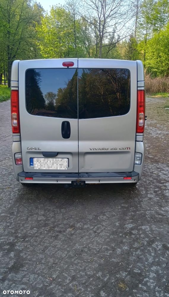 Opel Vivaro L2H1 2.9t - 4