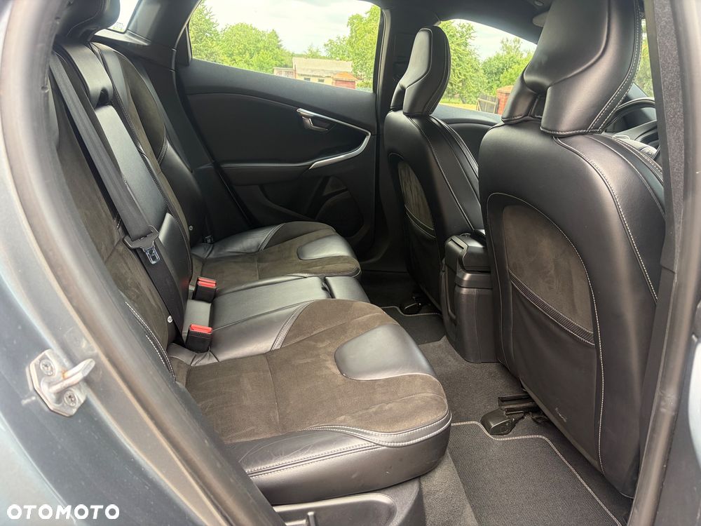 Volvo V40 D2 RDesign - 32