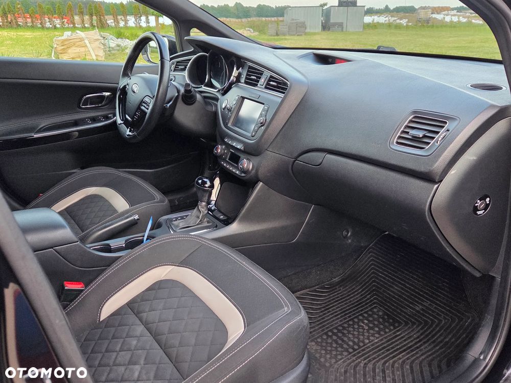 Kia Ceed 1.6 CRDi DCT GT Line - 11