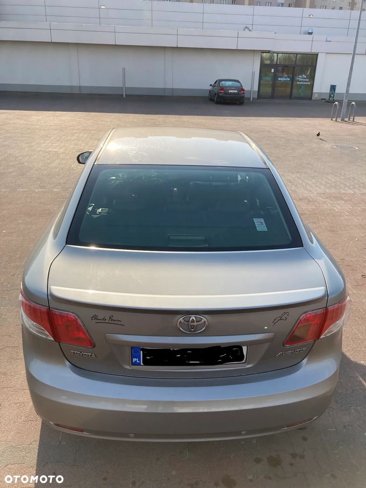 Toyota Avensis 2.0 D-4D 2010 - 8
