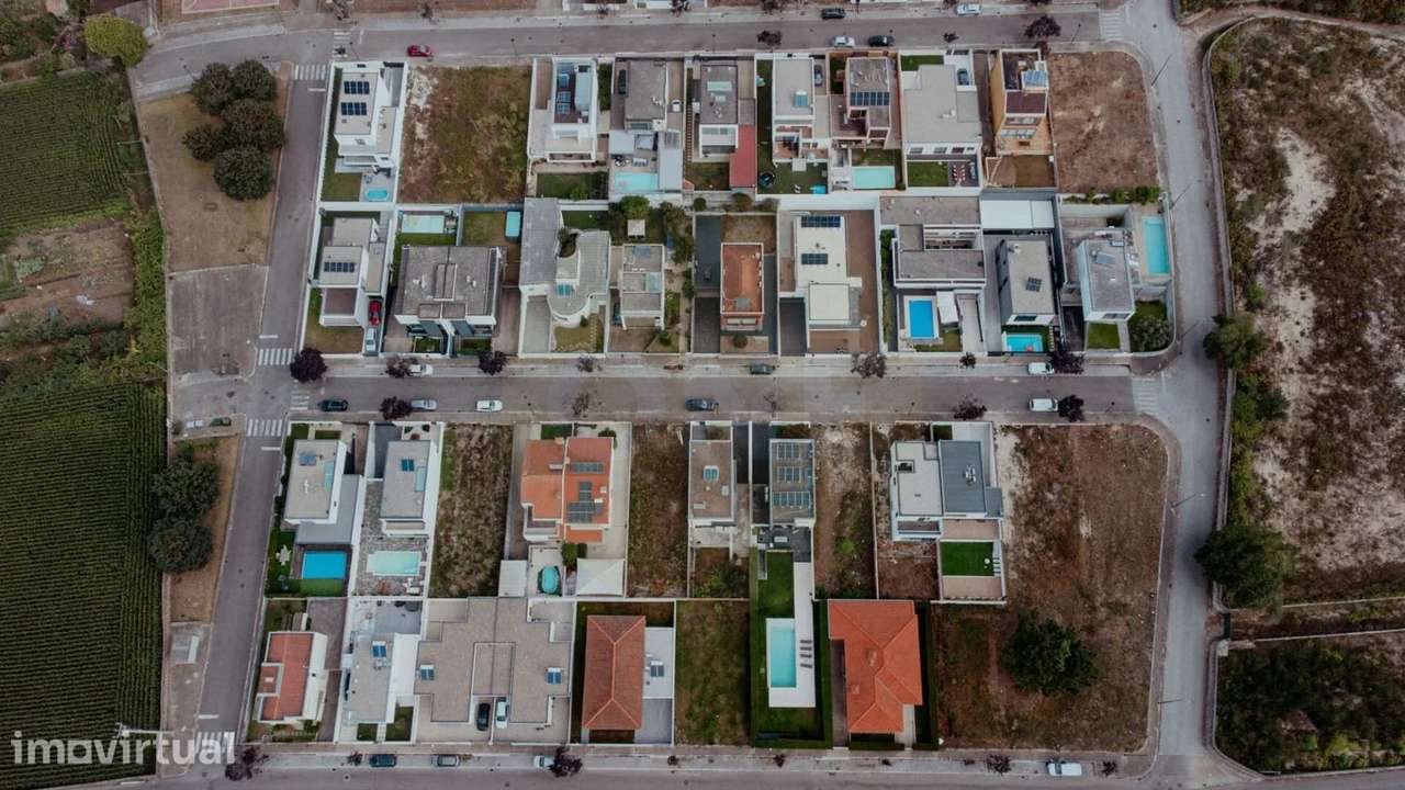 Lote de Terreno - Grande imagem: 2/10
