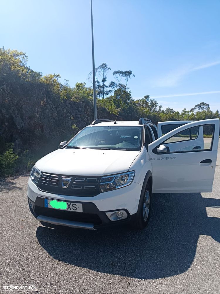 Dacia Sandero - 1