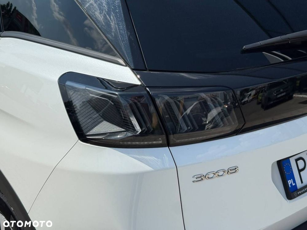 Peugeot 3008 1.2 PureTech mHEV Allure Pack S&S e-DCS6 - 8