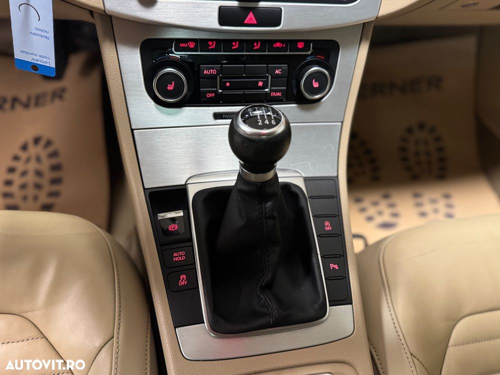 Volkswagen Passat 2.0 TDI 4Motion Highline - 30