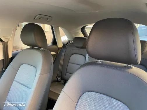 Audi Q3 2.0 TDI S tronic design - 35