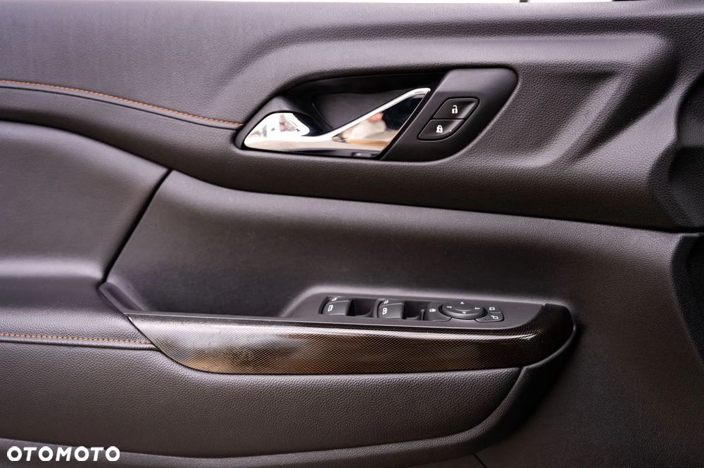 GMC Acadia - 13