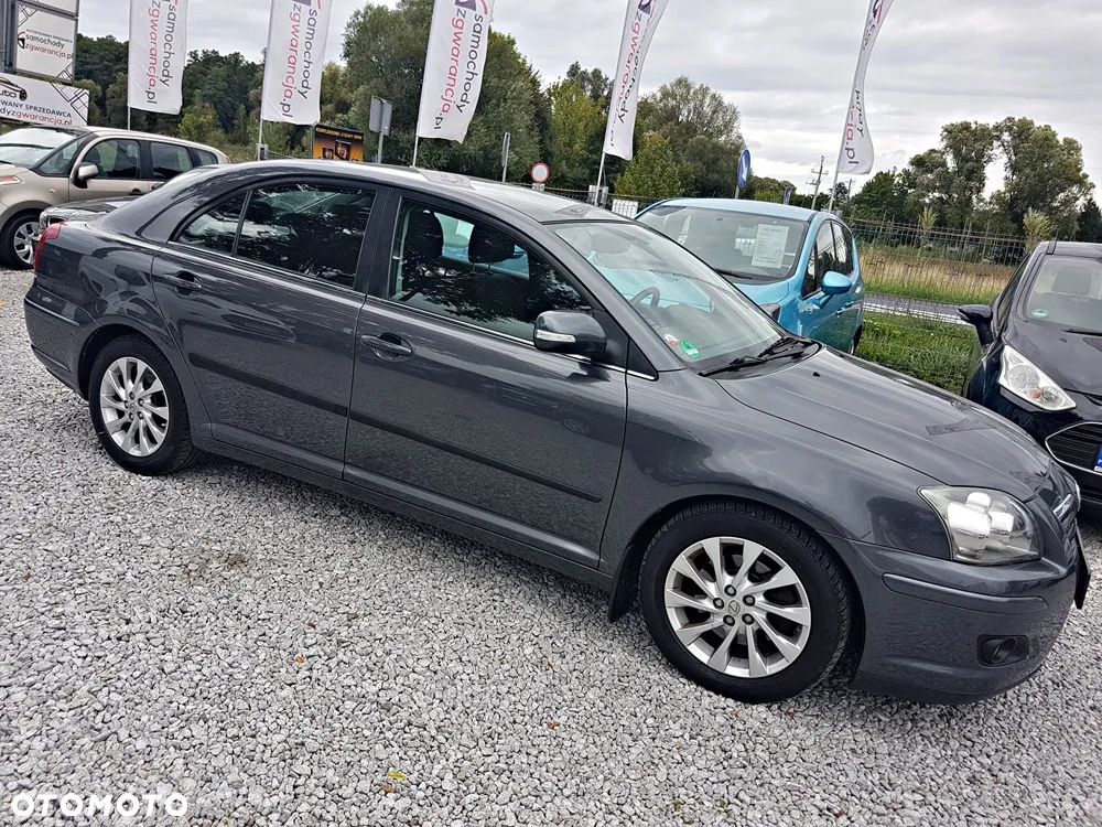Toyota Avensis 2.0 VVT-i Executive - 29