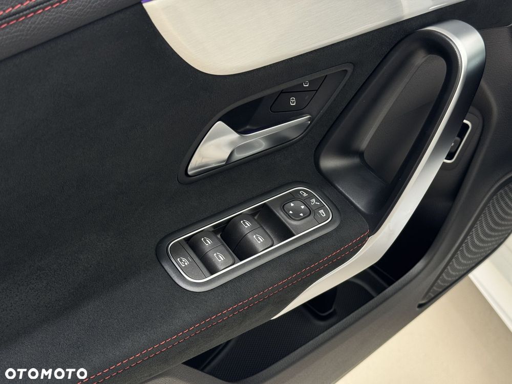 Mercedes-Benz CLA - 20