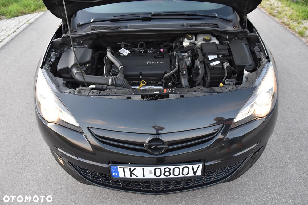 Opel Astra 1.6 T Cosmo - 14