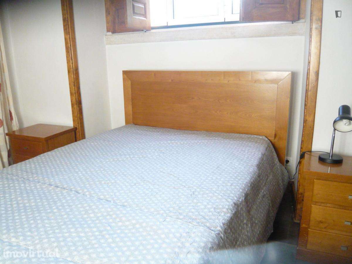 Quarto - localizado em  Coimbra - Grande imagem: 5/12