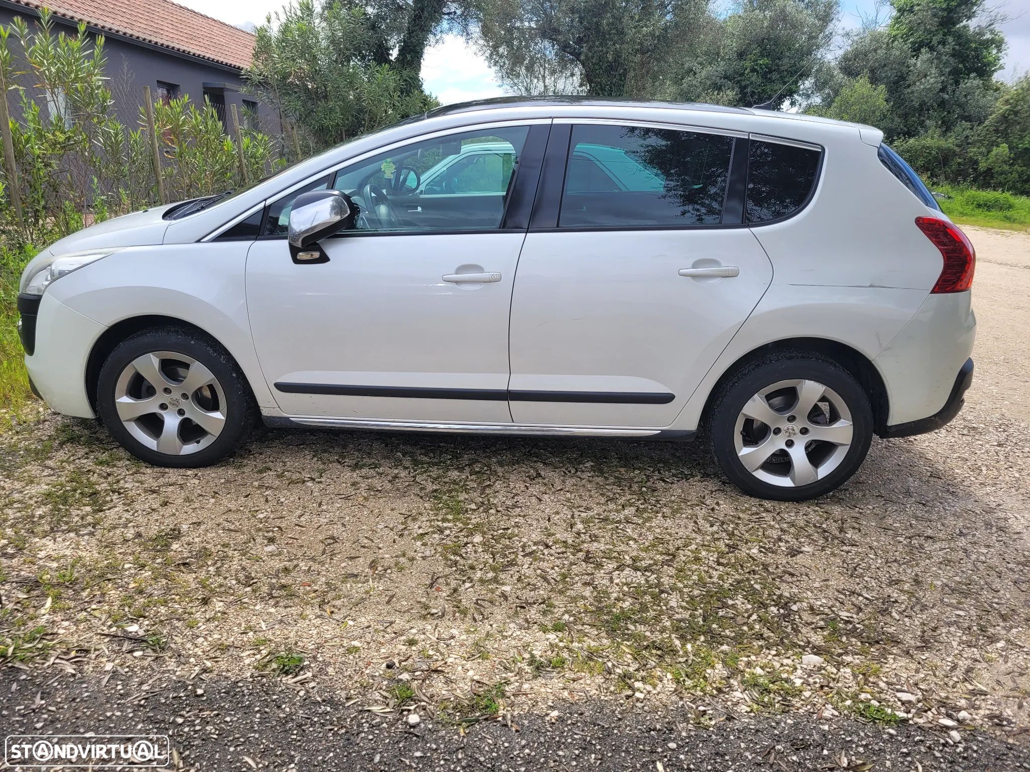 Peugeot 3008 1.6 e-HDi Allure 2-Tronic - 1