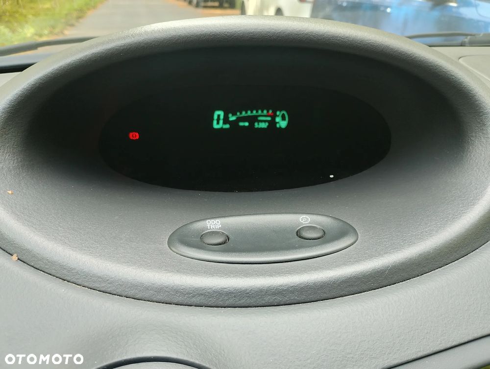Toyota Yaris - 11