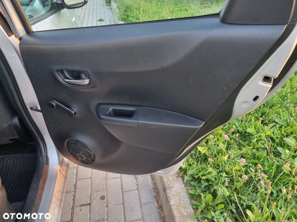 Toyota Yaris 1.5 VVT-i - 24