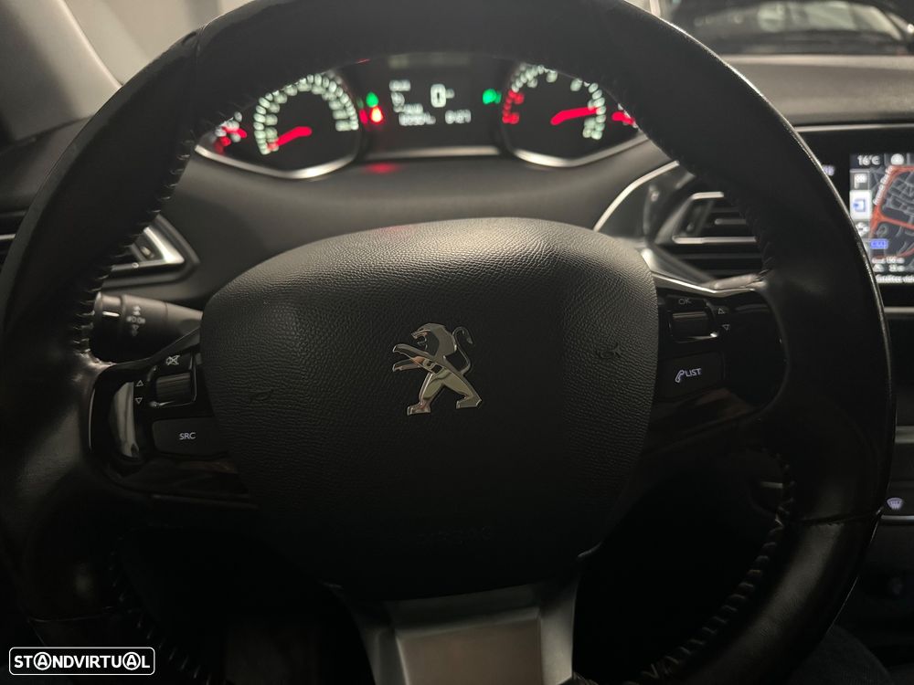 Peugeot 308 1.6 e-HDi Active J17 - 23