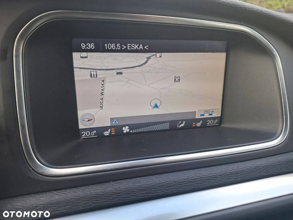 Volvo V40 D2 Momentum - 21