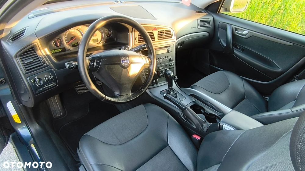 Volvo XC 70 D5 AWD Kinetic - 18