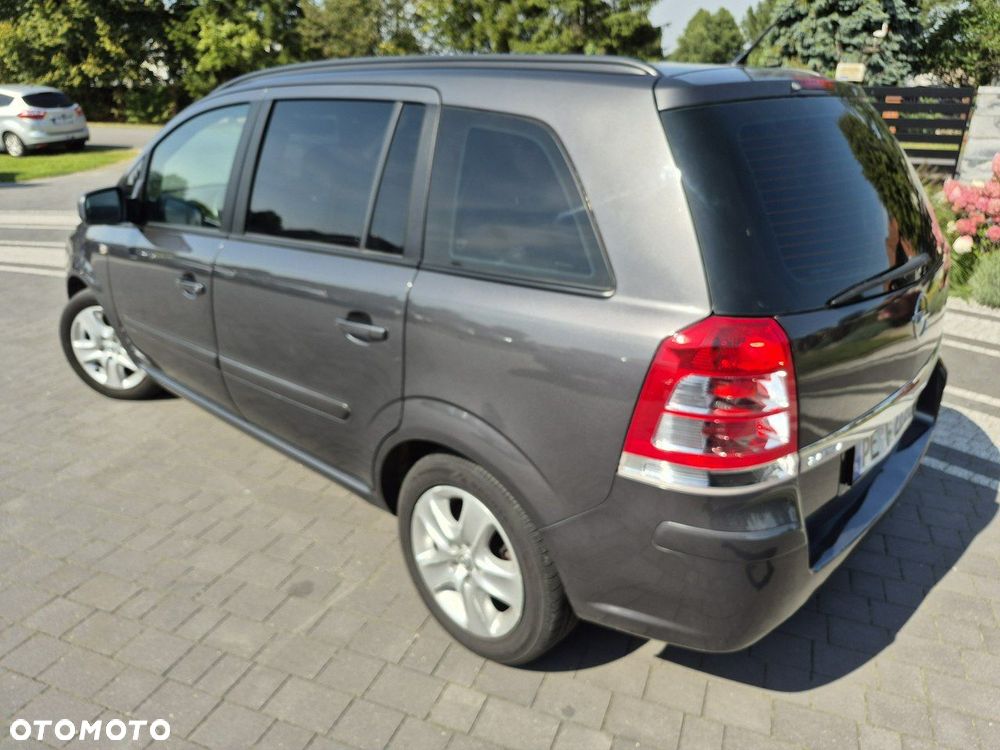 Opel Zafira - 15