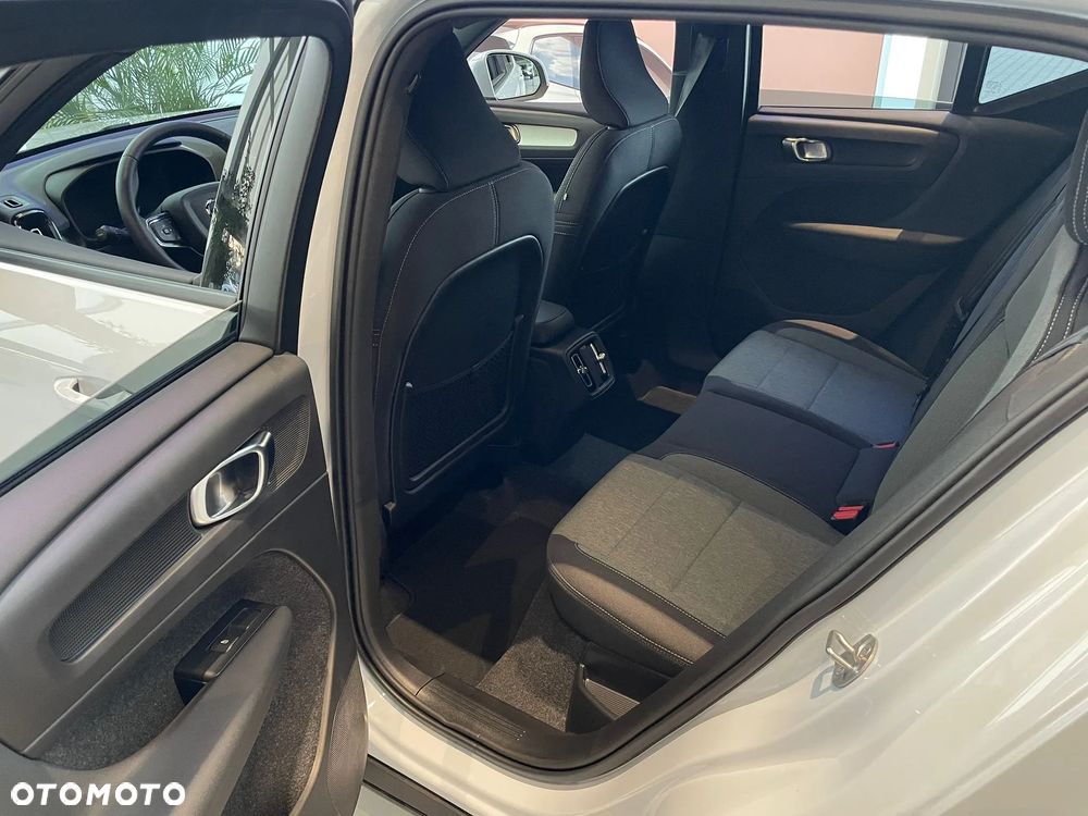 Volvo XC 40 B3 Core - 8