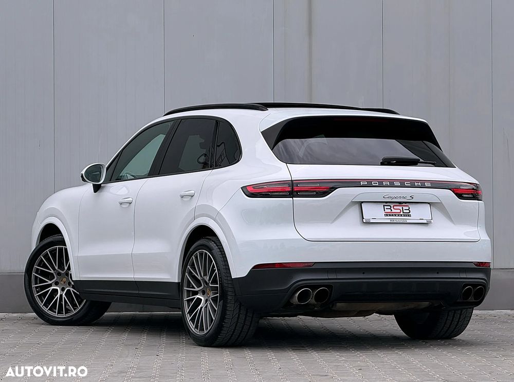 Porsche Cayenne S - 7
