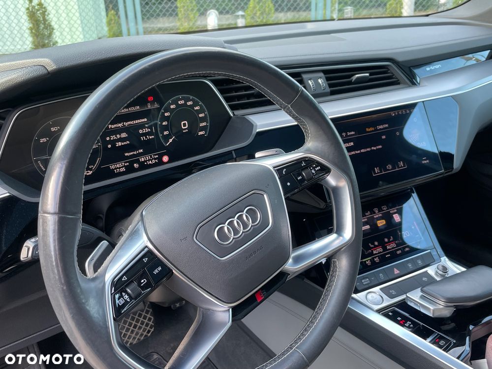 Audi e-tron 55 Quattro S Line - 24