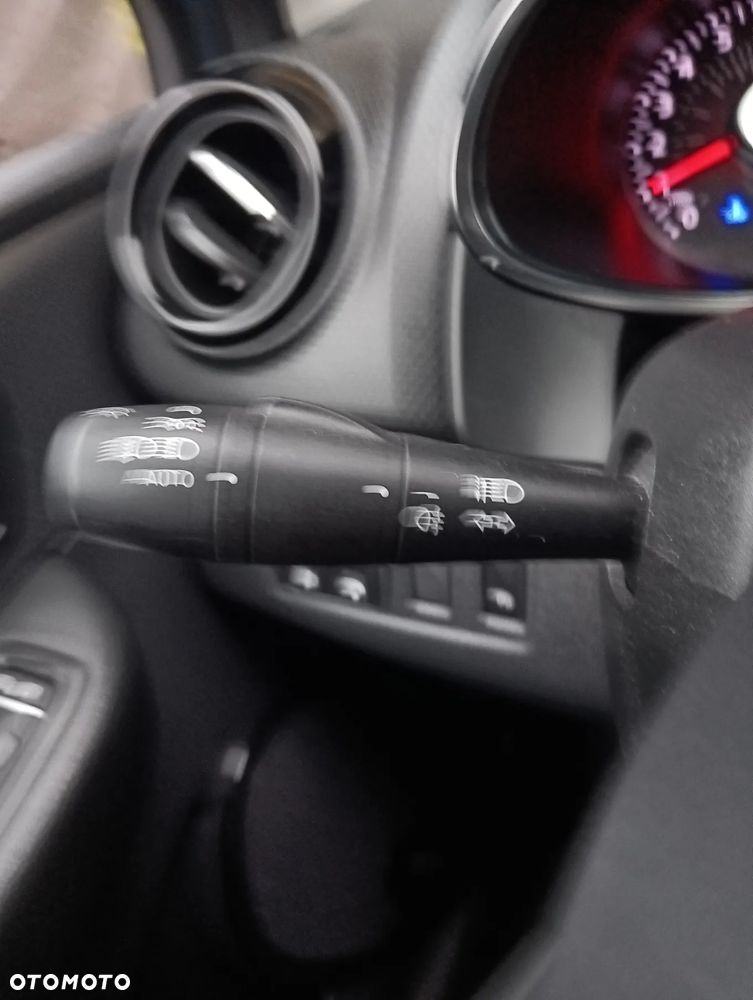 Renault Clio TCe 90 Limited - 29