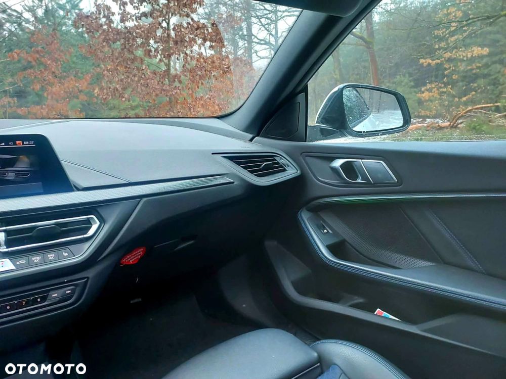 BMW Seria 2 218i M Sport - 33