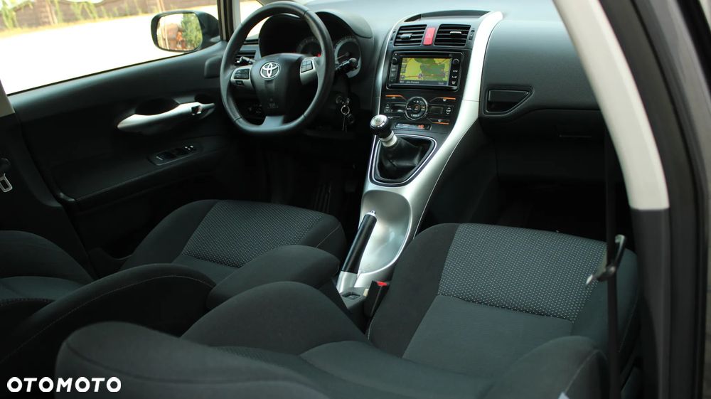 Toyota Auris 1.6 Executive - 8