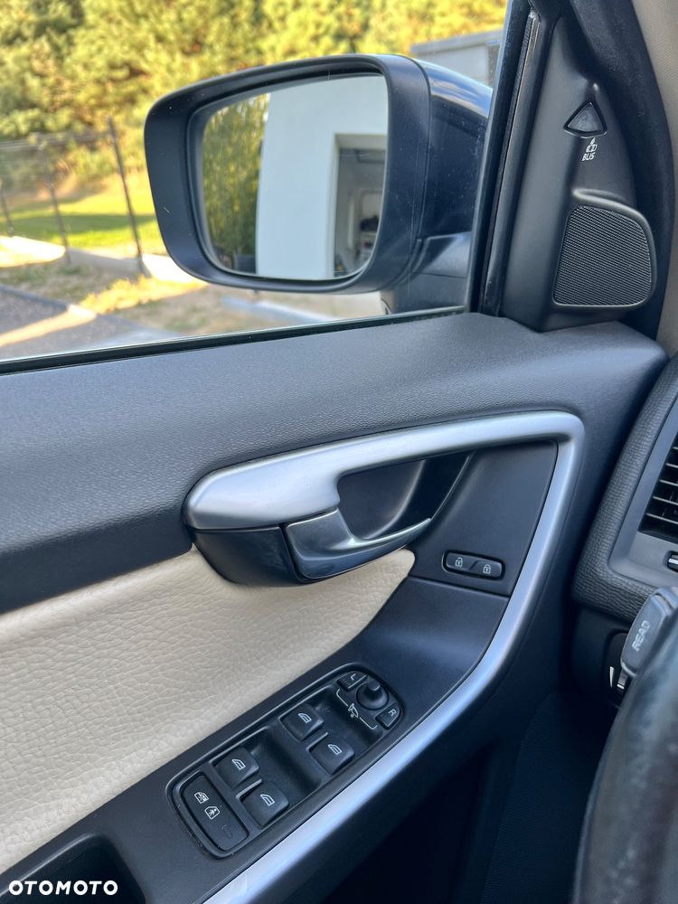 Volvo XC 60 - 22
