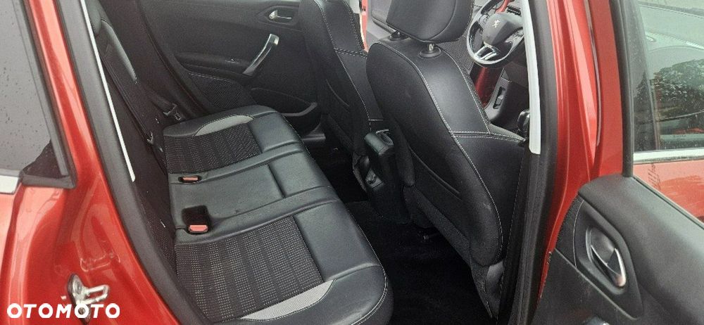 Peugeot 2008 - 11