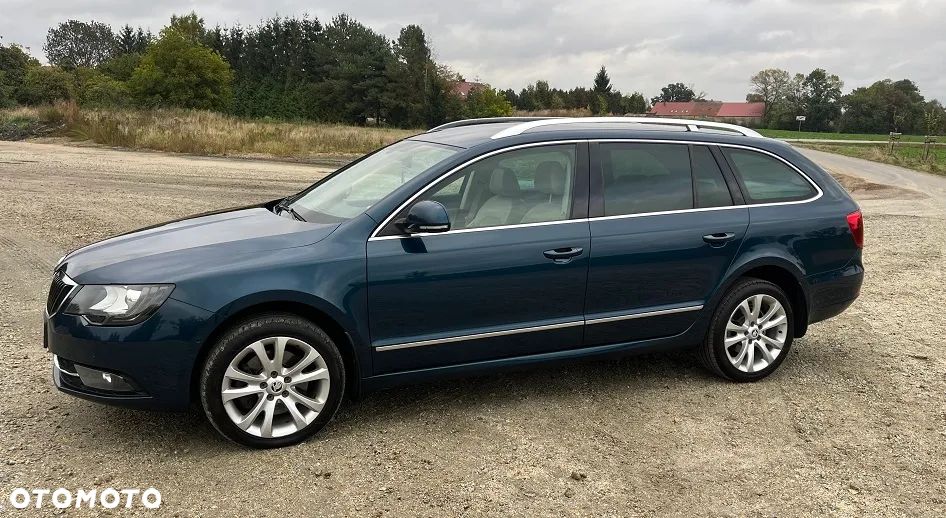 Skoda Superb 2.0 TDI 4x4 Platinum Outdoor DSG - 2