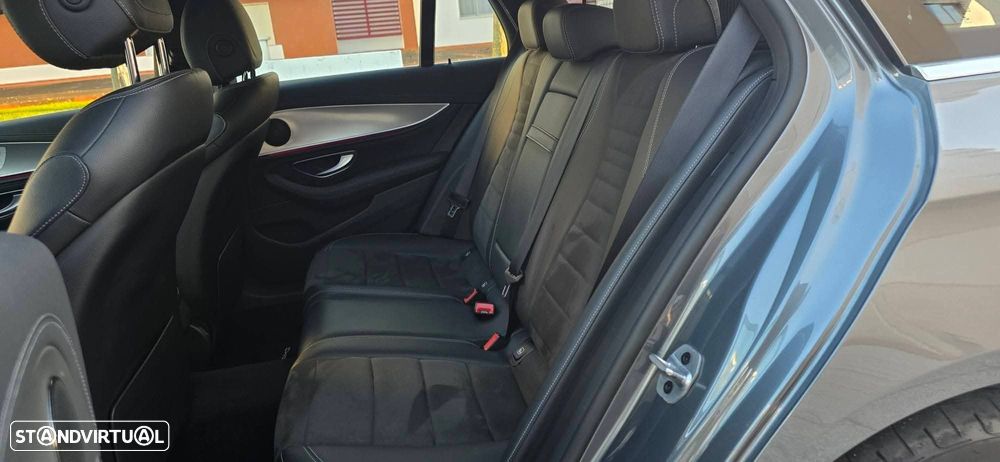 Mercedes-Benz E 300 de 9G-TRONIC AMG Line - 13