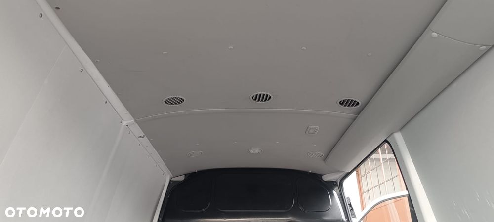 Volkswagen Transporter - 21