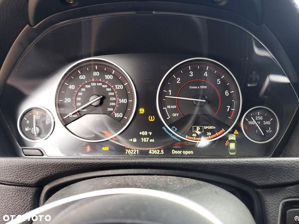 BMW Seria 3 330i M Sport - 9