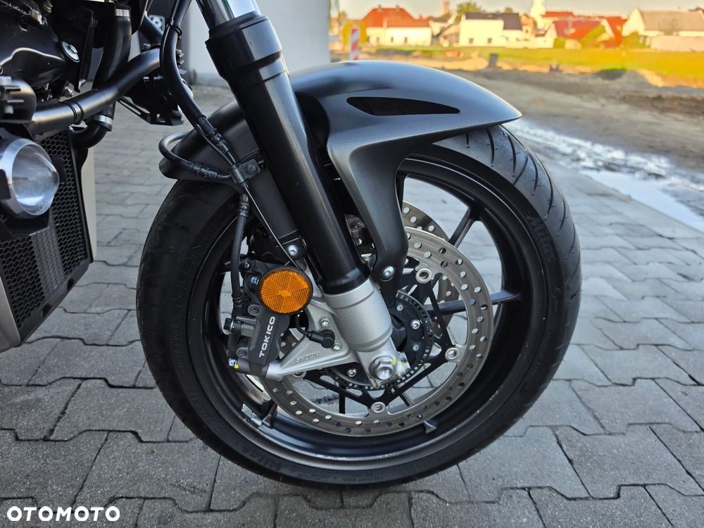 Honda VFR - 18