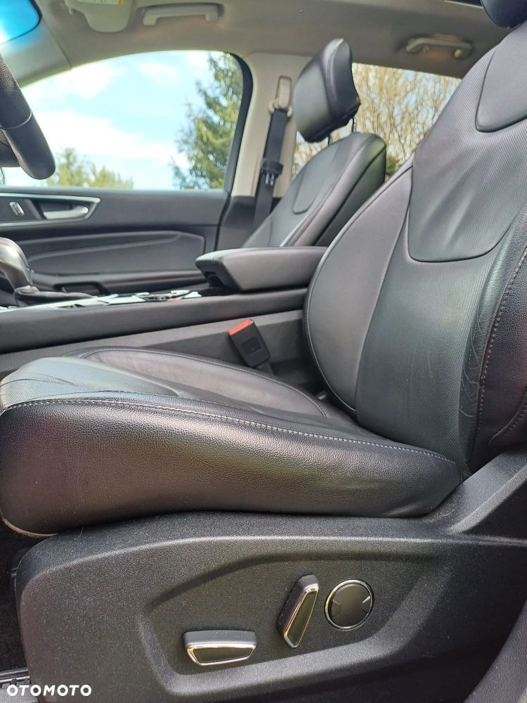 Ford Edge - 8