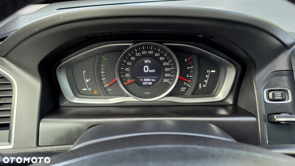 Volvo XC 60 D4 Geartronic Ocean Race - 30
