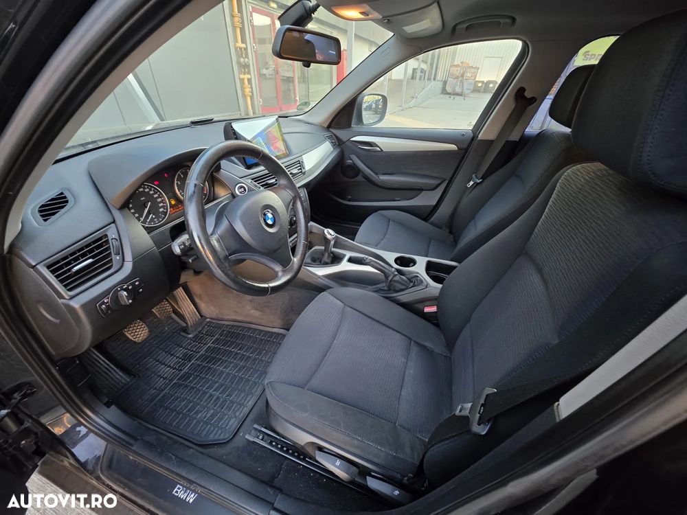 BMW X1 sDrive18i xLine - 9